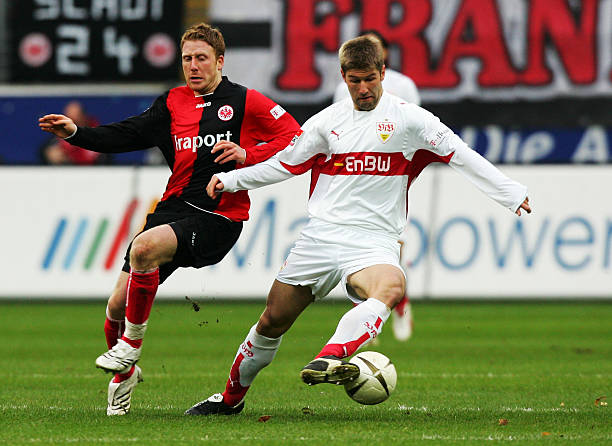 以其深厚的 以其深厚的