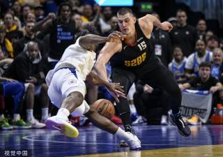 在赛场上无 在赛场上无